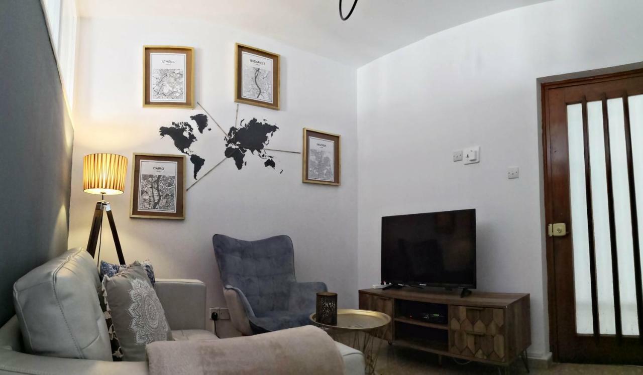 Appartamento Cozy Getaway In Nicosia Esterno foto