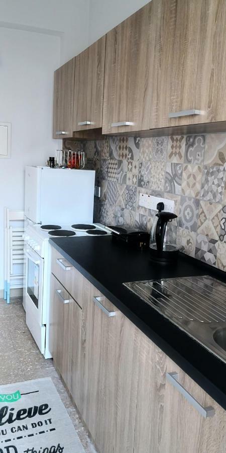 Appartamento Cozy Getaway In Nicosia Esterno foto